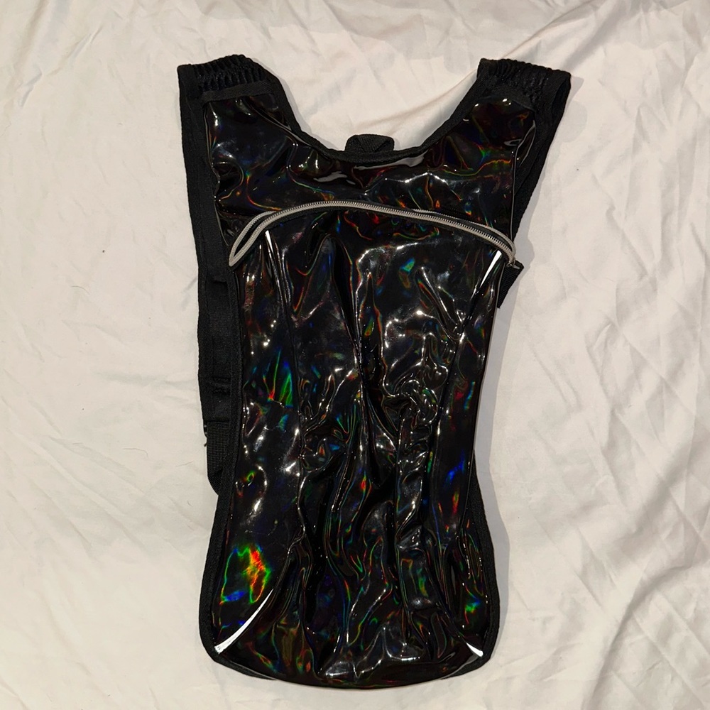 Black Holographic Hydration Pack